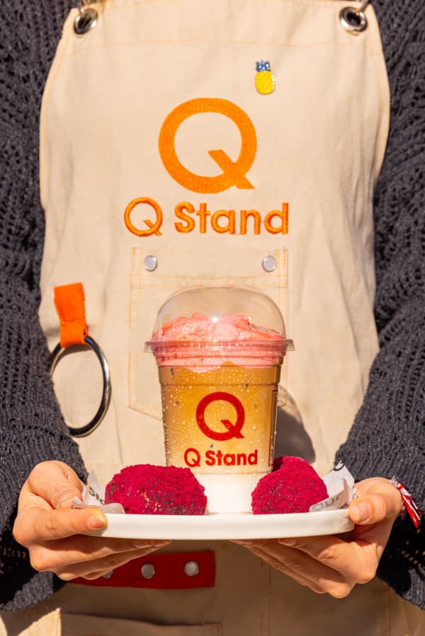 Q Stand